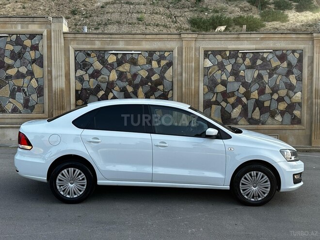 Volkswagen Polo-4