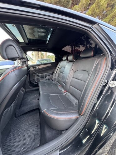 Hyundai Sonata-15