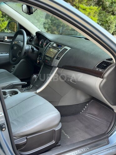 Hyundai Sonata-5