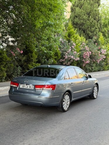 Hyundai Sonata-12