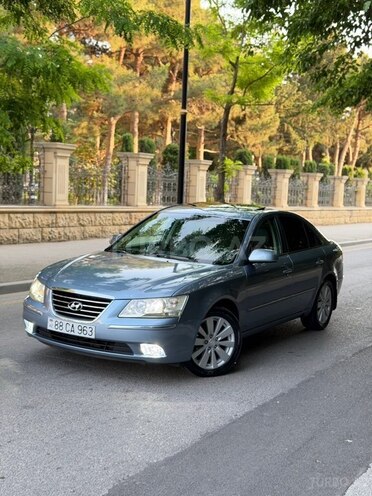 Hyundai Sonata-16