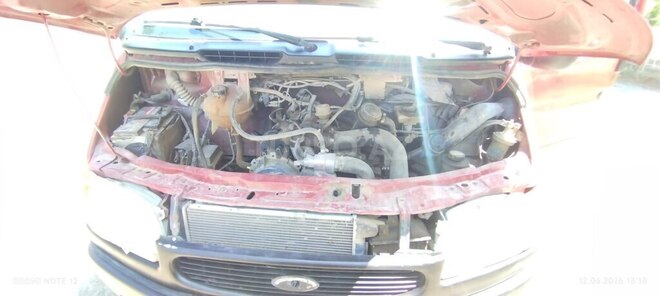 Ford Transit-9