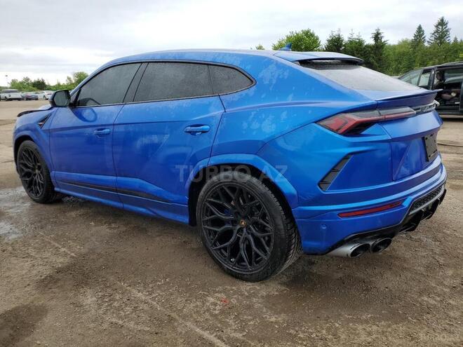 Lamborghini Urus-4