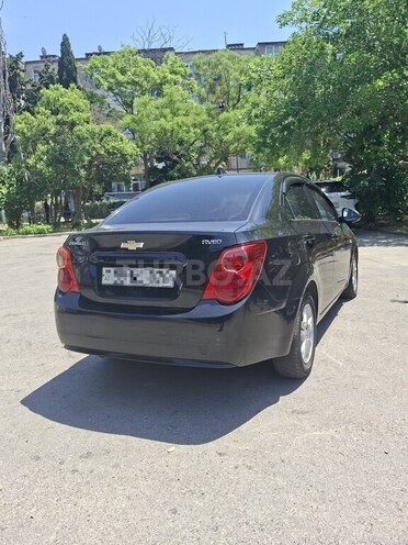 Chevrolet Aveo-5