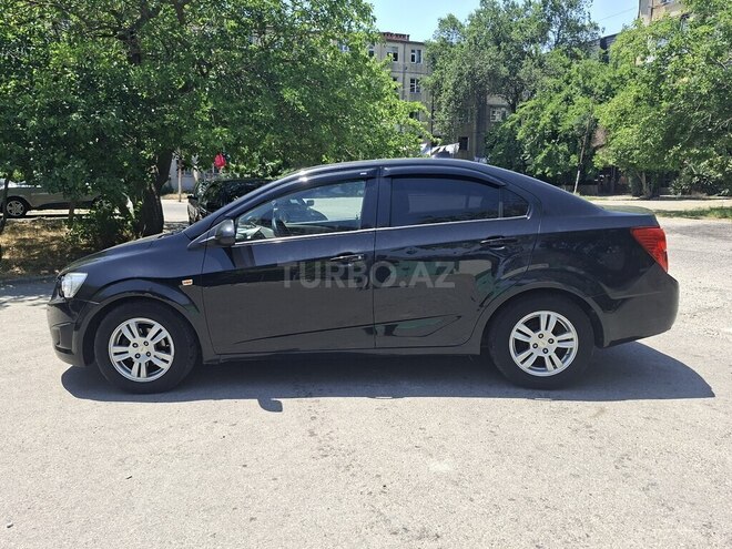 Chevrolet Aveo-7