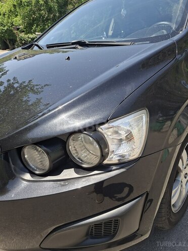 Chevrolet Aveo-8