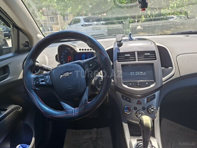 Chevrolet Aveo-11