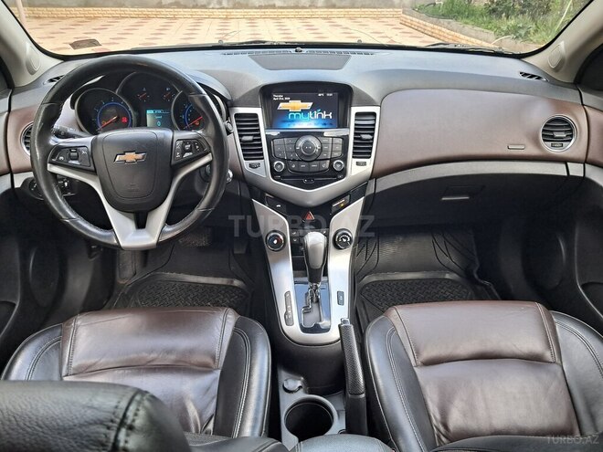 Chevrolet Cruze-9
