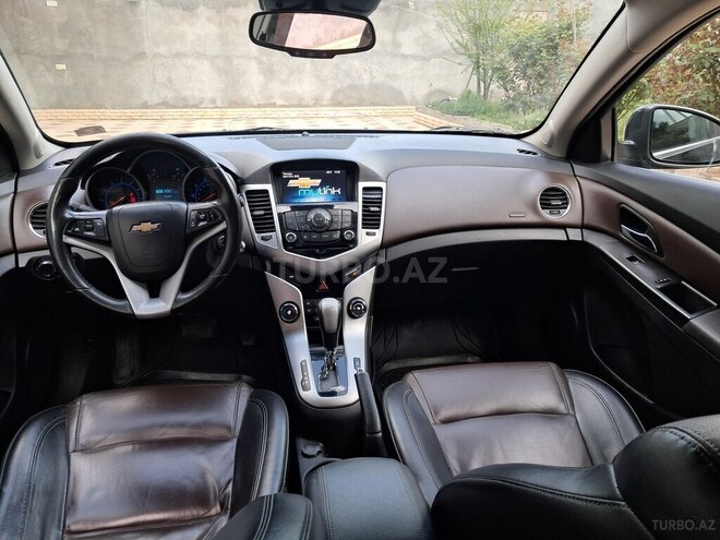 Chevrolet Cruze-10