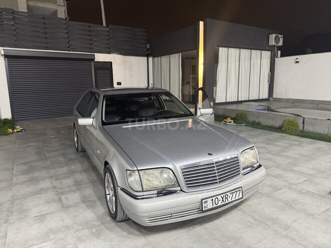 Mercedes S 320-1