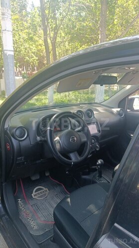 Nissan March-5
