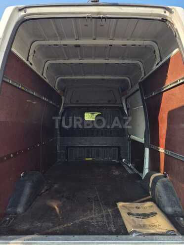 Ford Transit-11