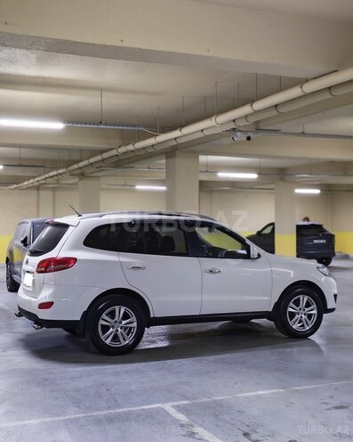 Hyundai Santa Fe-6