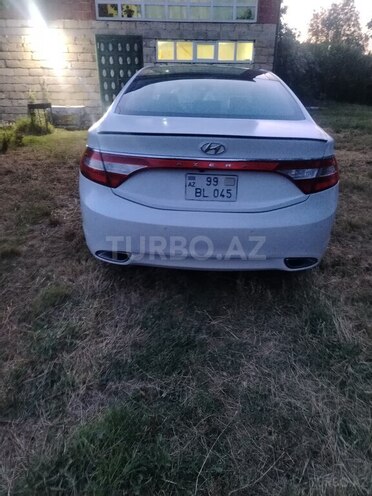 Hyundai Azera-6