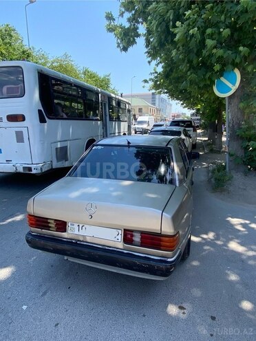 Mercedes 190-6