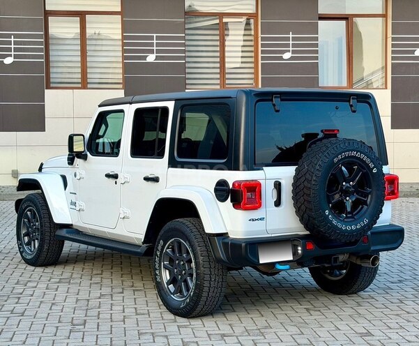 Jeep Wrangler-4