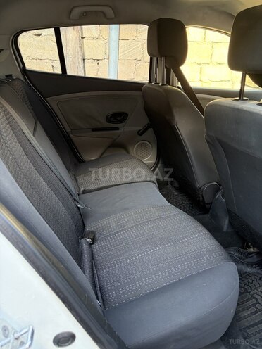 Renault Megane-7