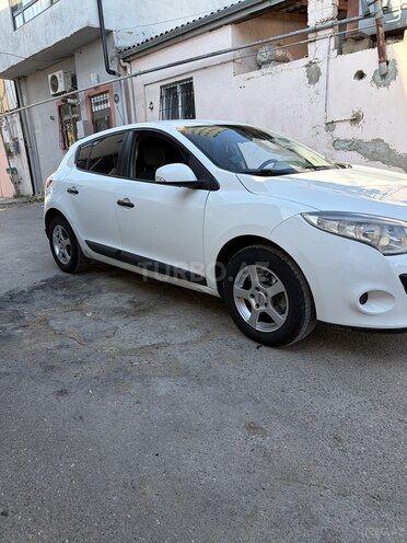 Renault Megane-6