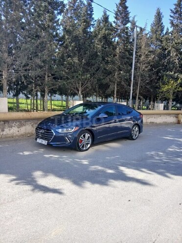 Hyundai Elantra-4