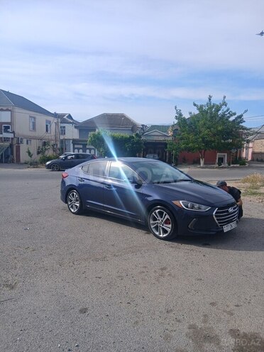 Hyundai Elantra-2