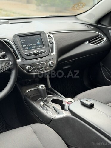 Chevrolet Malibu-6