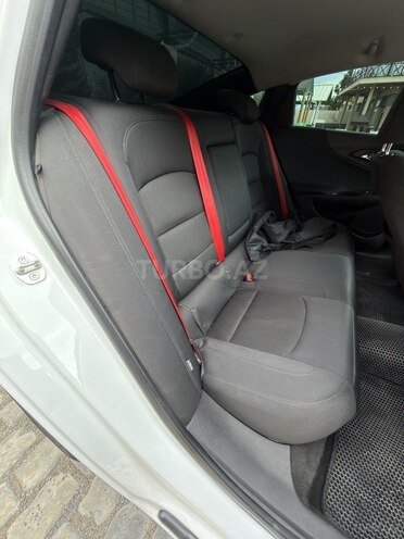Chevrolet Malibu-5