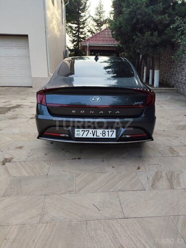 Hyundai Sonata-2