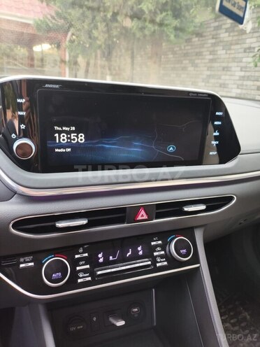 Hyundai Sonata-9