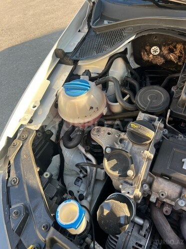 Volkswagen Polo-11