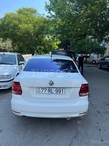 Volkswagen Polo-2