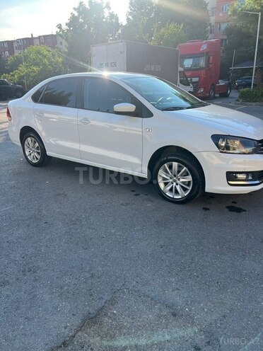 Volkswagen Polo-19