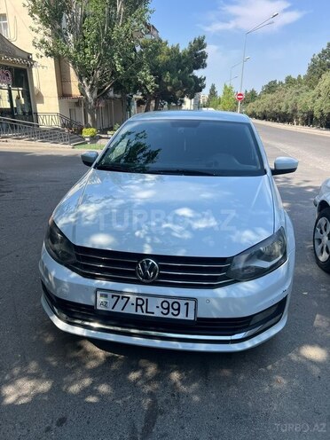 Volkswagen Polo-1