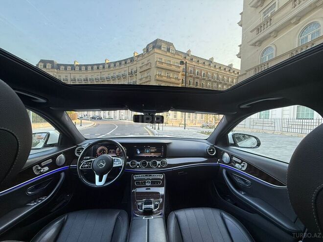 Mercedes E 300 4MATIC-6