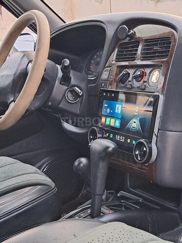 Nissan Pathfinder-2