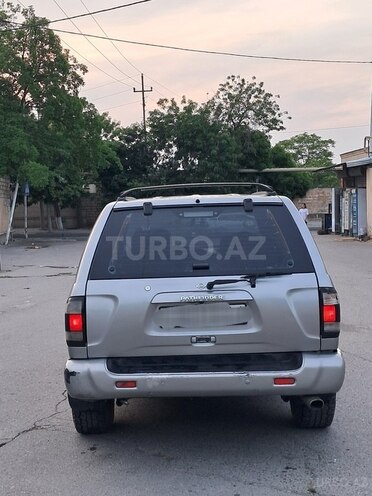 Nissan Pathfinder-8