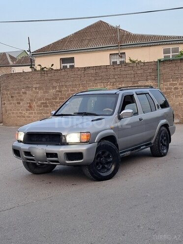Nissan Pathfinder-7