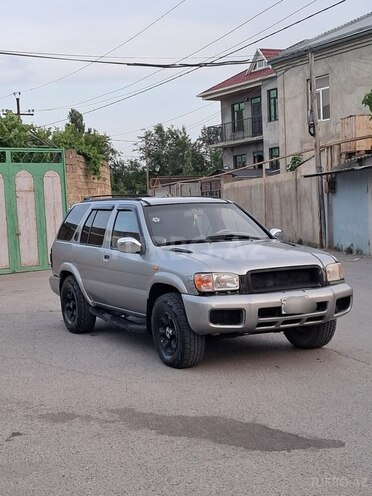 Nissan Pathfinder-12