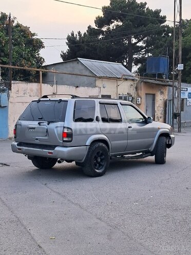 Nissan Pathfinder-10