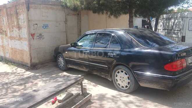 Mercedes E 280-5