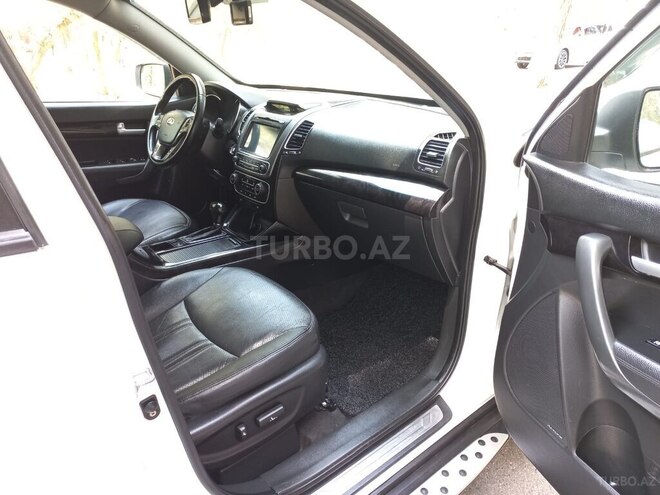 Kia Sorento-11