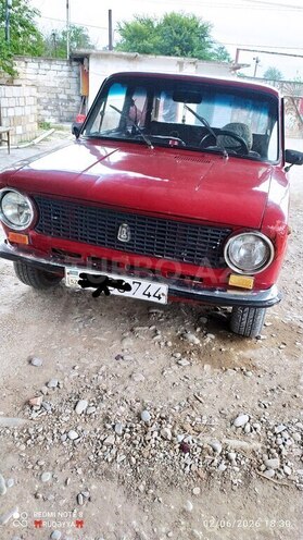 LADA (VAZ) 21011-1