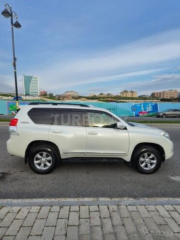 Toyota Land Cruiser Prado-3