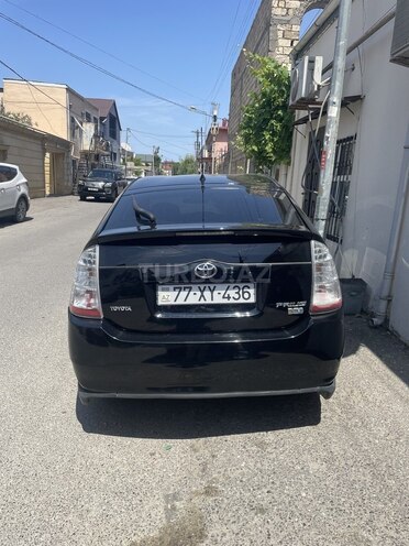 Toyota Prius-2