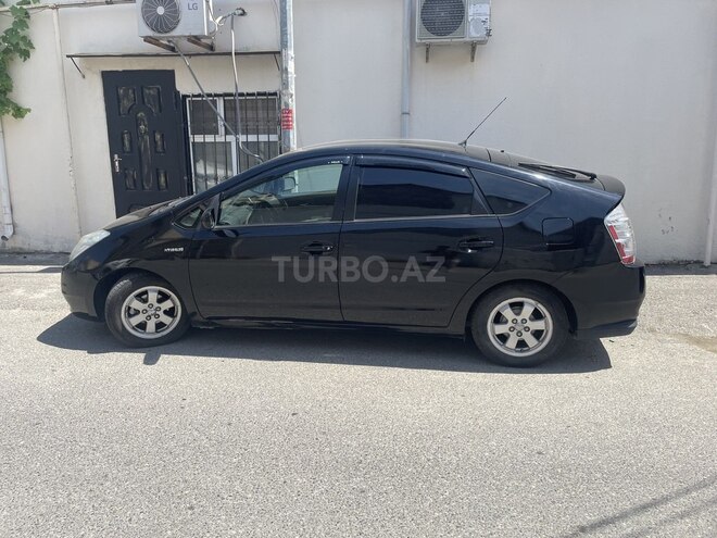 Toyota Prius-5