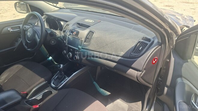Kia Cerato-4