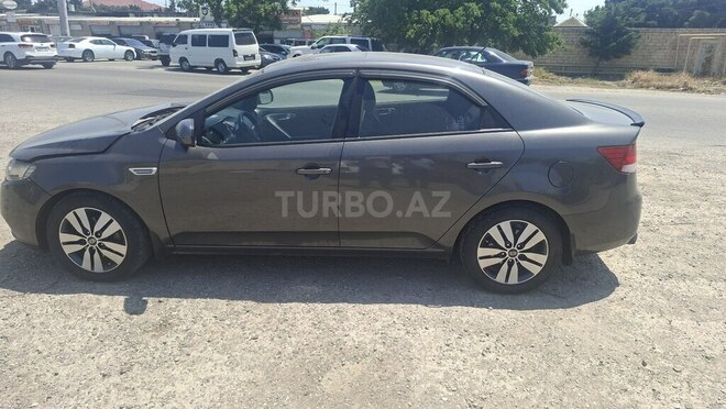 Kia Cerato-10