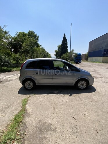 Opel Meriva-3