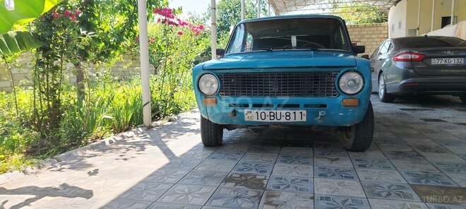 LADA (VAZ) 21011-1