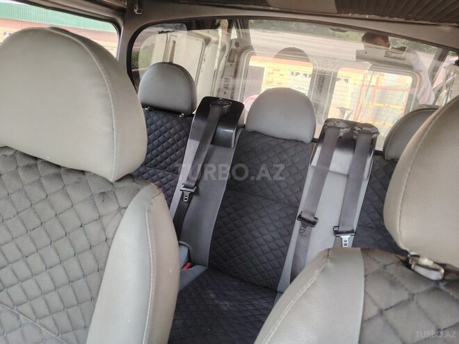 Ford Transit-11