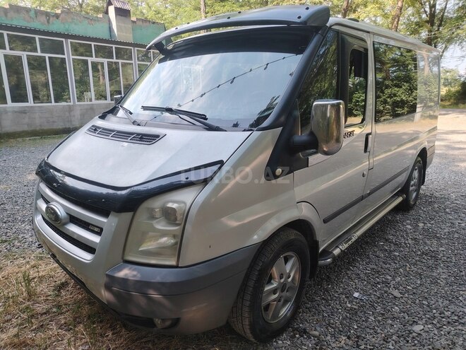 Ford Transit-3